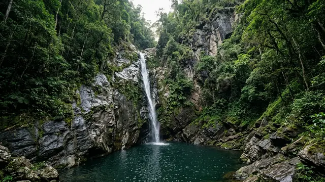 Cachoeira Sundu revela o lado inexplorado do Azerbaijão — um destino de isolamento absoluto