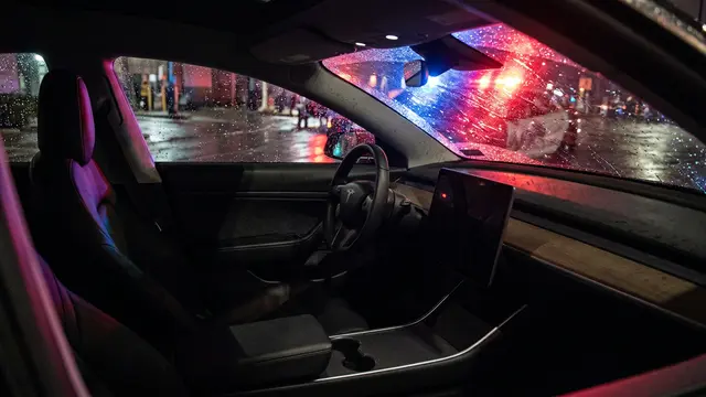 Tesla atribui acidente fatal no Texas a intervenção manual do condutor