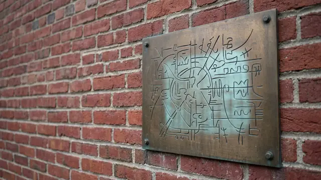 Manchester Code recebe placa da IEEE — o marco que salvou a computação digital