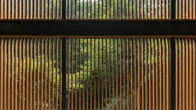 Madeira, argila e vento: a arquitetura como experiência na Tailândia