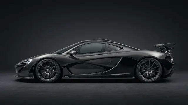 Brabus lança supercarro de 1000 cavalos com carroceria de fibra de carbono