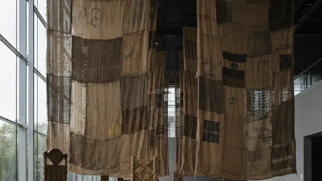 Mahama: Da Gana para Paris, a arte que reconstrói pontes