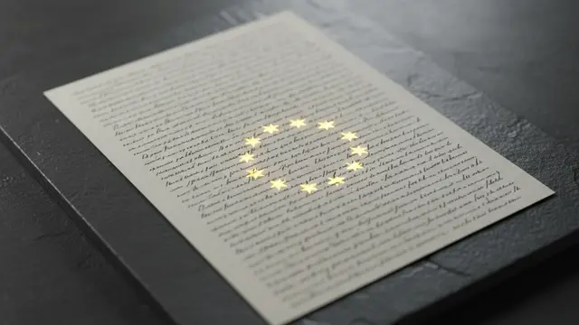 A Europa regula, o mundo adota: Claude ganha marca d'água