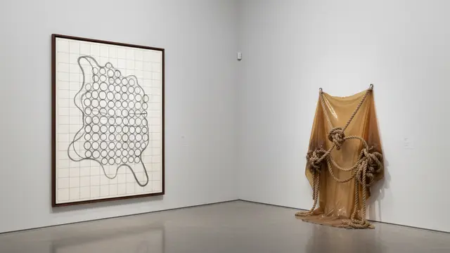 MoMA dedica exposição a Eva Hesse e a conexão entre desenhos e esculturas