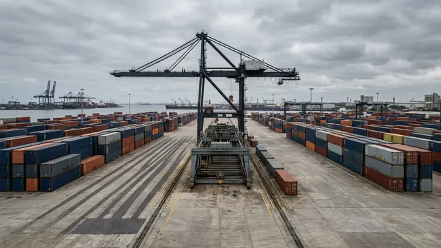 Indústria brasileira projeta queda nas exportações após ameaça de tarifas dos EUA
