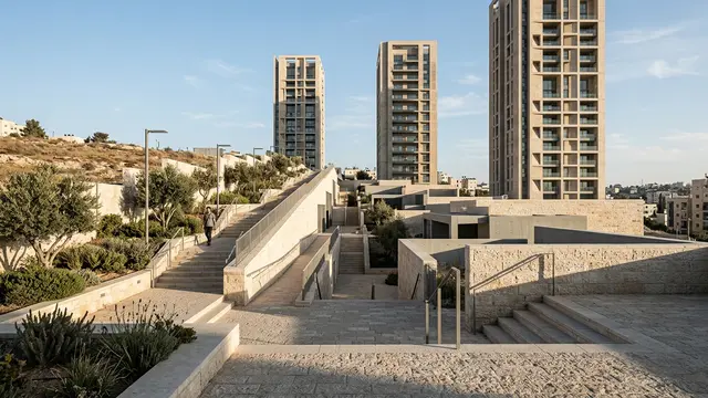 DLF Architecture integra novo complexo ao corredor histórico de Jerusalém