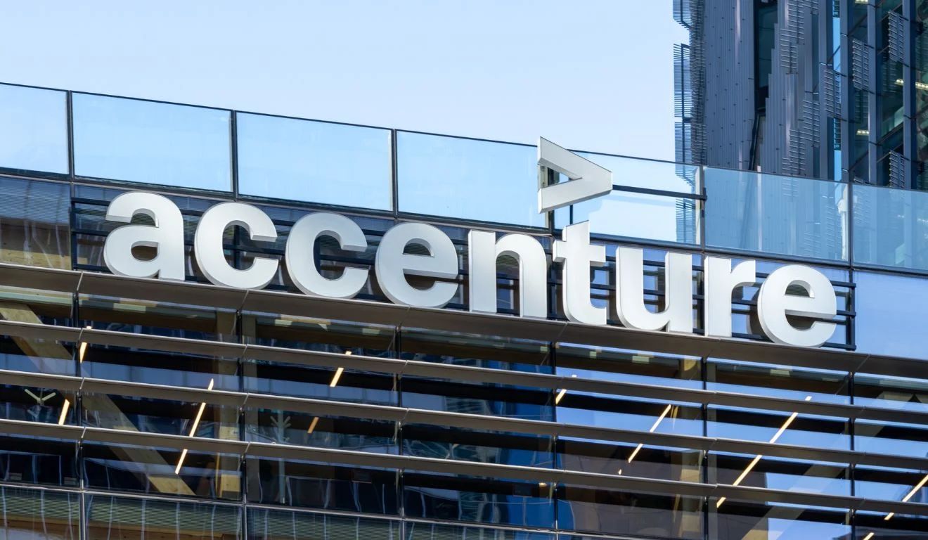 Accenture desafia tendência de mercado e amplia contratação de recém-formados