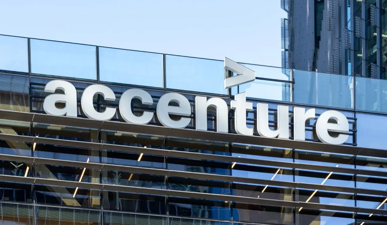 Accenture desafia tendência de mercado e amplia contratação de recém-formados