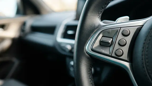Volkswagen abandona minimalismo radical e traz botões físicos de volta ao ID.3