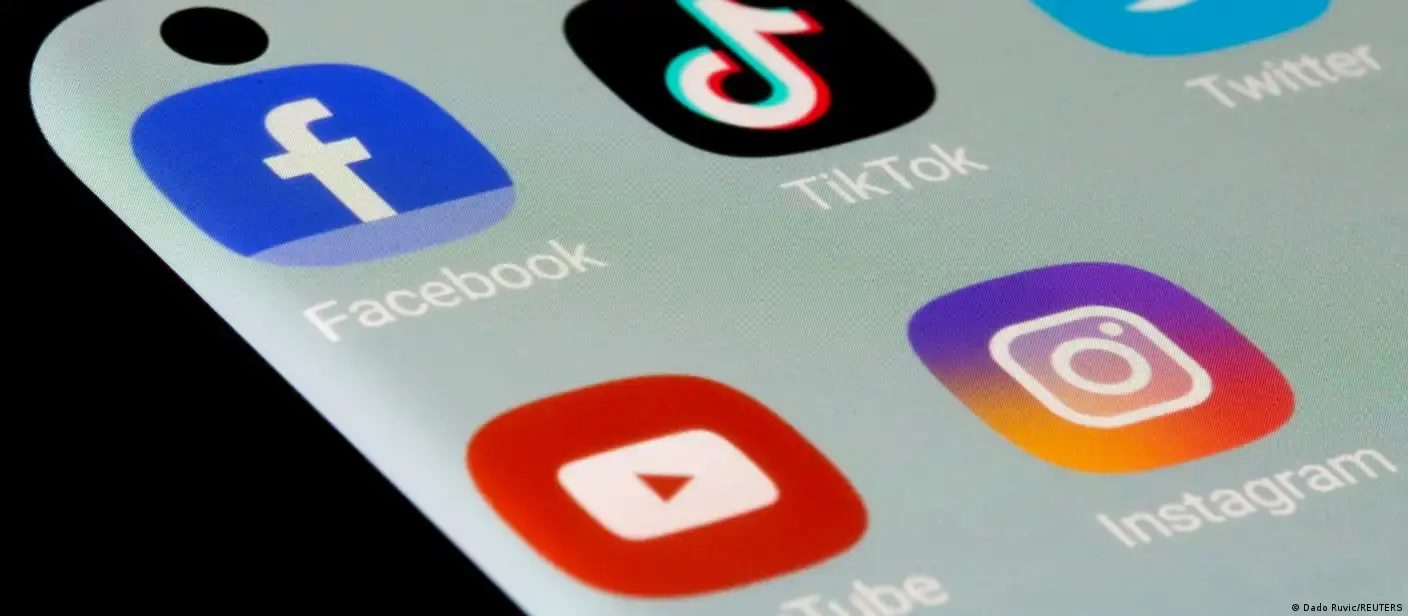 Governo britânico planeja forçar Meta e YouTube a priorizar notícias do Reino Unido