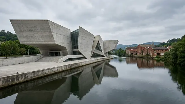 Museu The Hepworth Wakefield transforma cidade industrial em polo artístico global