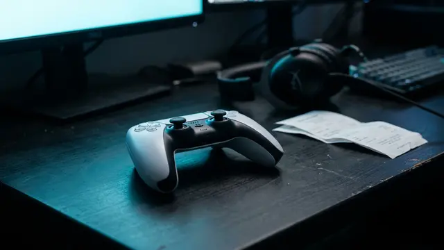 Sony enfrenta crise de segurança na PSN — falha permite invasão de contas com dados básicos