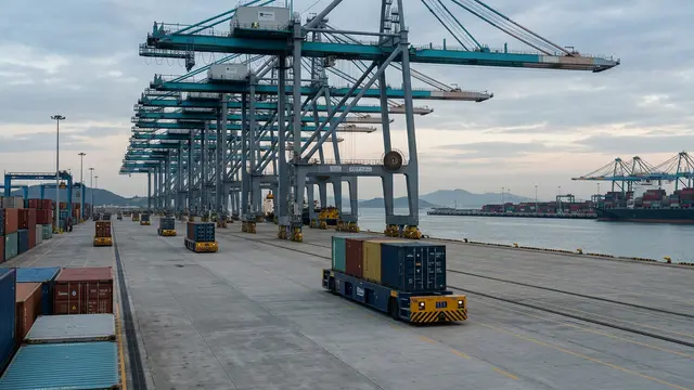 Singapura aposta US$ 14 bilhões em megaporto automatizado para superar Xangai