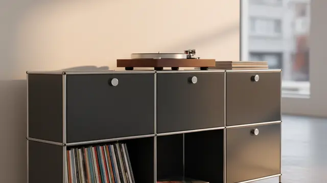 Móveis suíços, música analógica: a aposta da USM em Londres