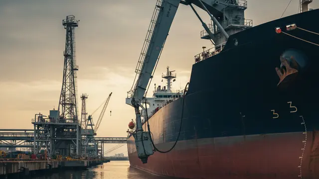EUA planeja proibir exportação de diesel; Brasil se prepara para impacto