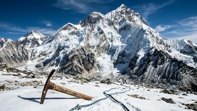 Setenta anos da primeira ascensão do Lhotse — a conquista que redefiniu o montanhismo