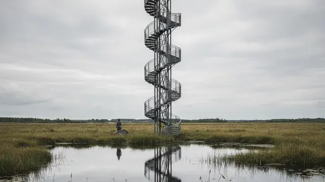 Na China, a escada é a própria torre