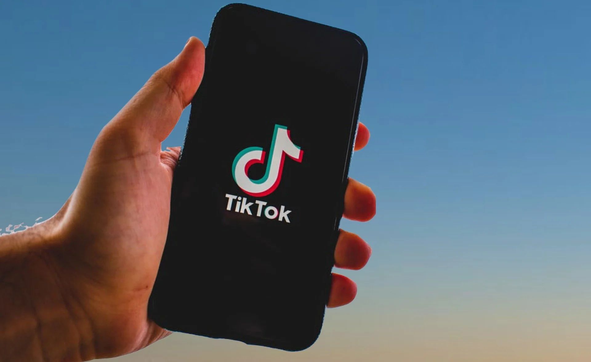 TikTok entrega 59% de conteúdo gerado por IA em feeds novos
