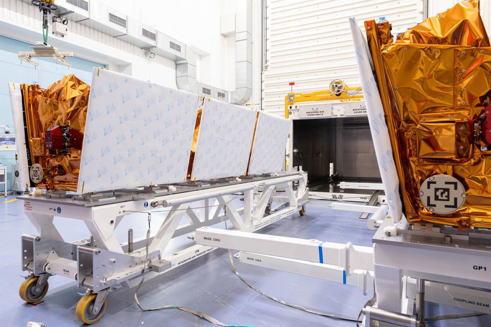 Airbus entrega 32 satélites OneWeb para Eutelsat em marco europeu