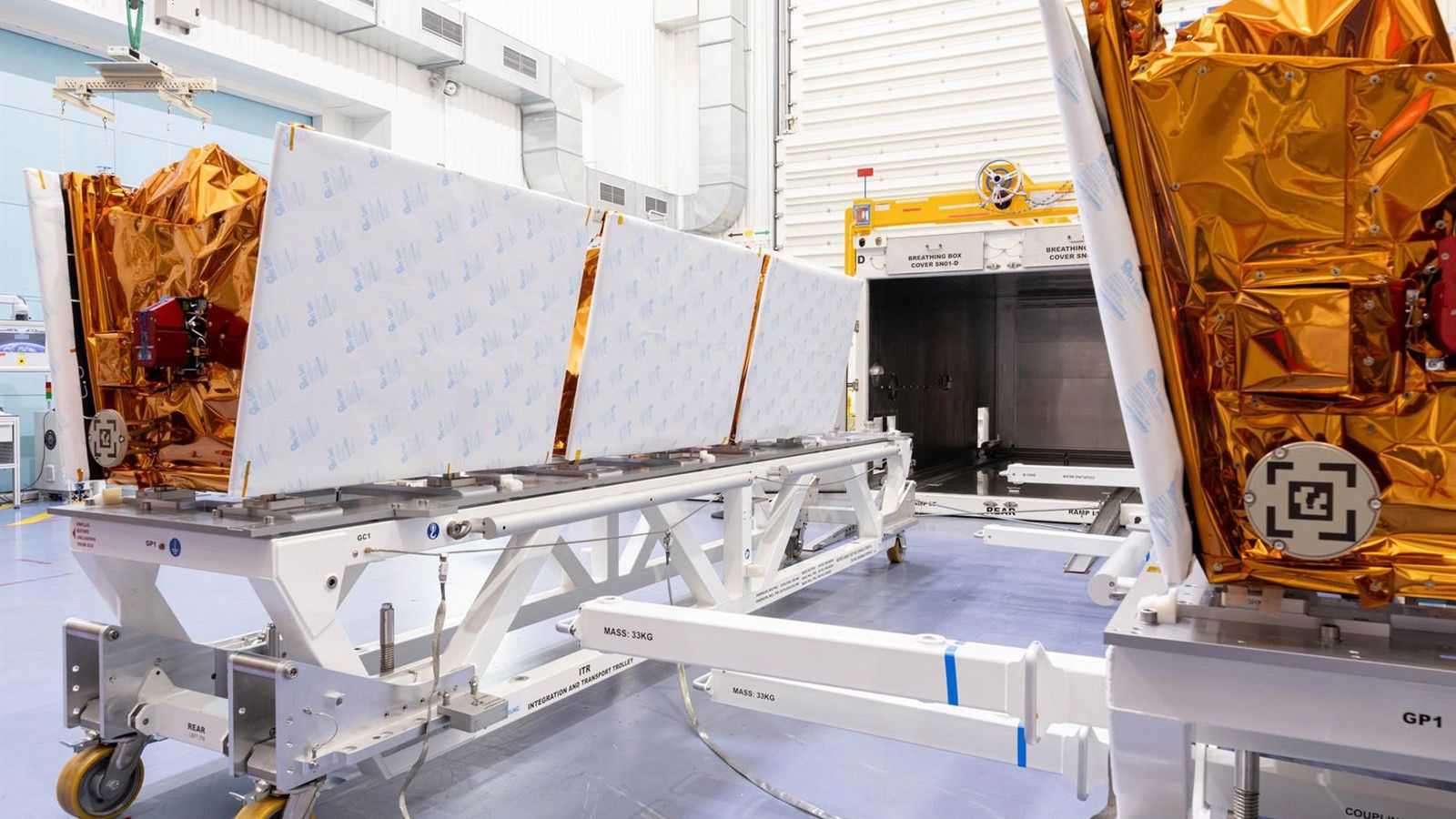 Airbus entrega 32 satélites OneWeb para Eutelsat em marco europeu