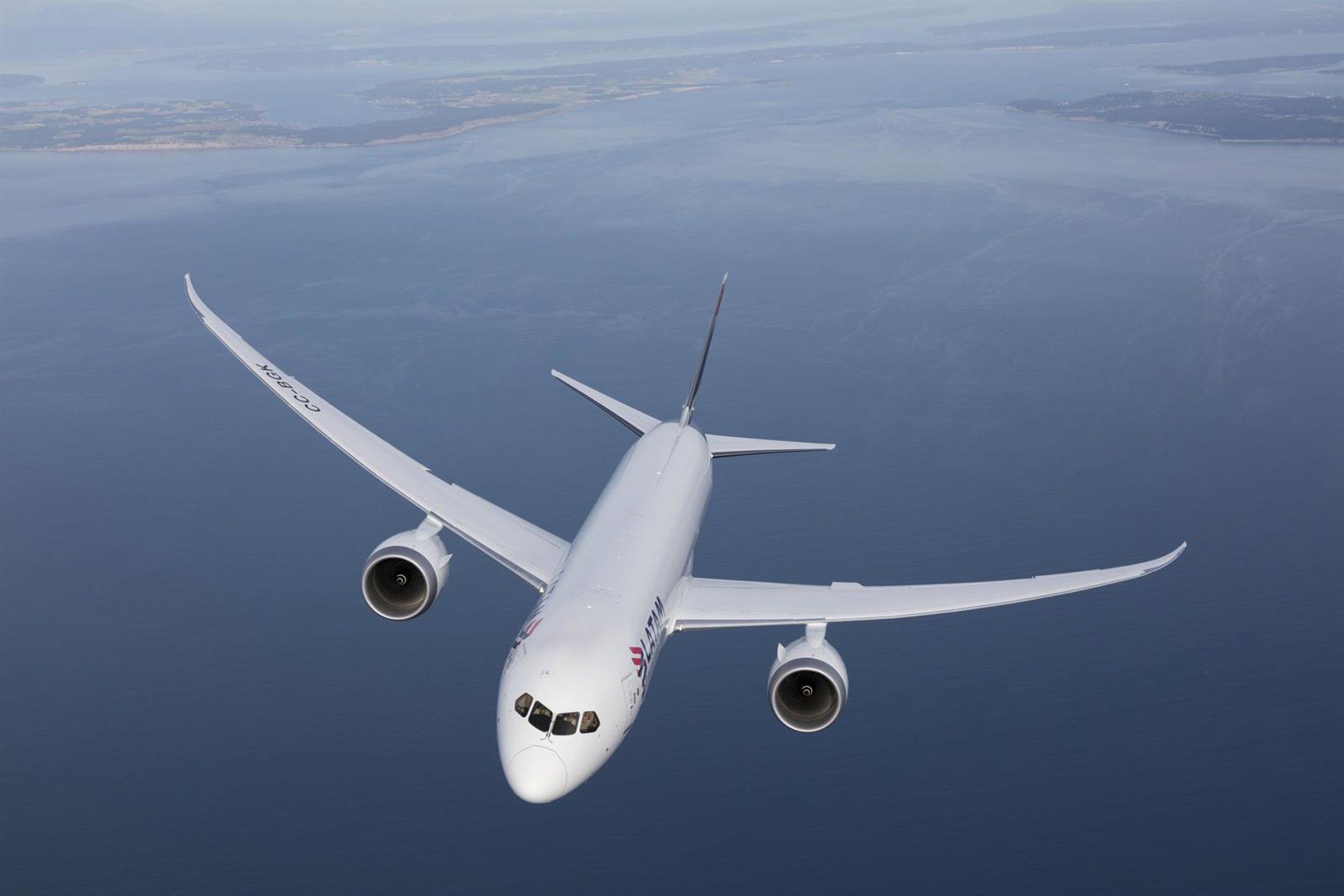 Latam utiliza combustível sustentável em voos para Ushuaia e reduz emissões