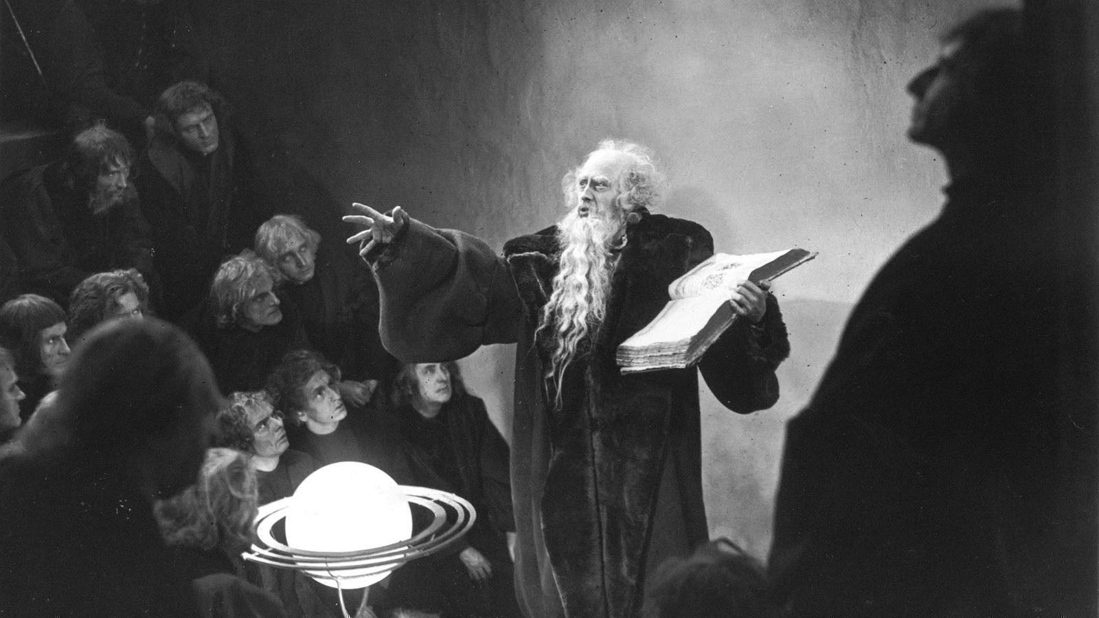 A Bíblia de Faust: como um livro se tornou obra de arte e cinema