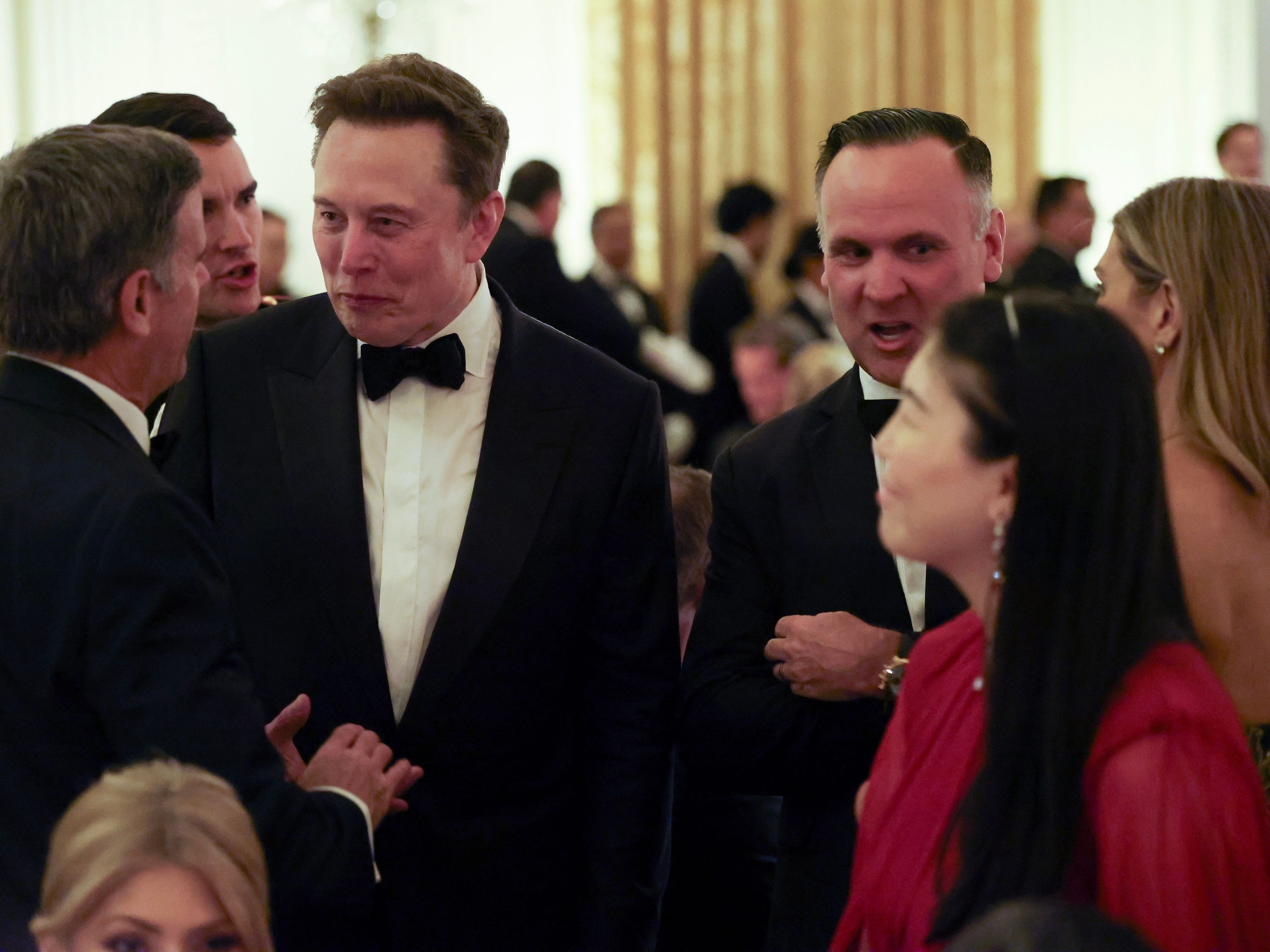 Tesla domina vendas de elétricos nos EUA com alta da gasolina
