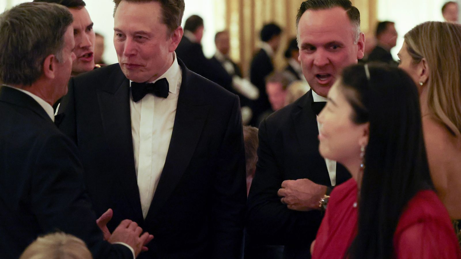 Tesla domina vendas de elétricos nos EUA com alta da gasolina