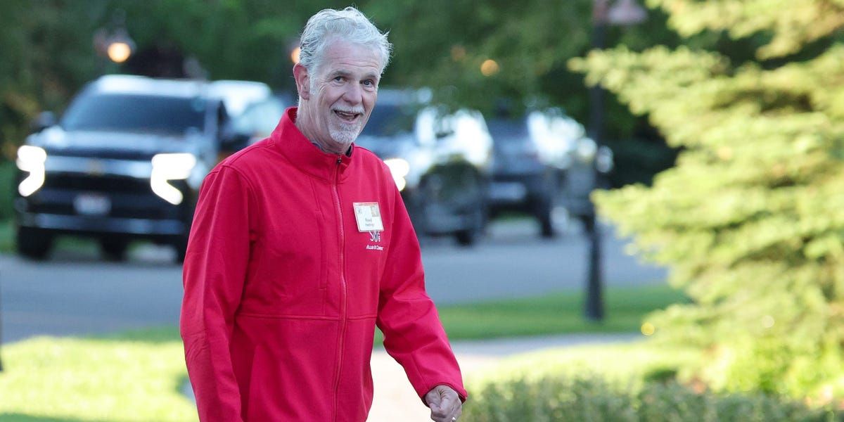 Reed Hastings e o dilema da IA: metade da equipe ou o dobro do ataque