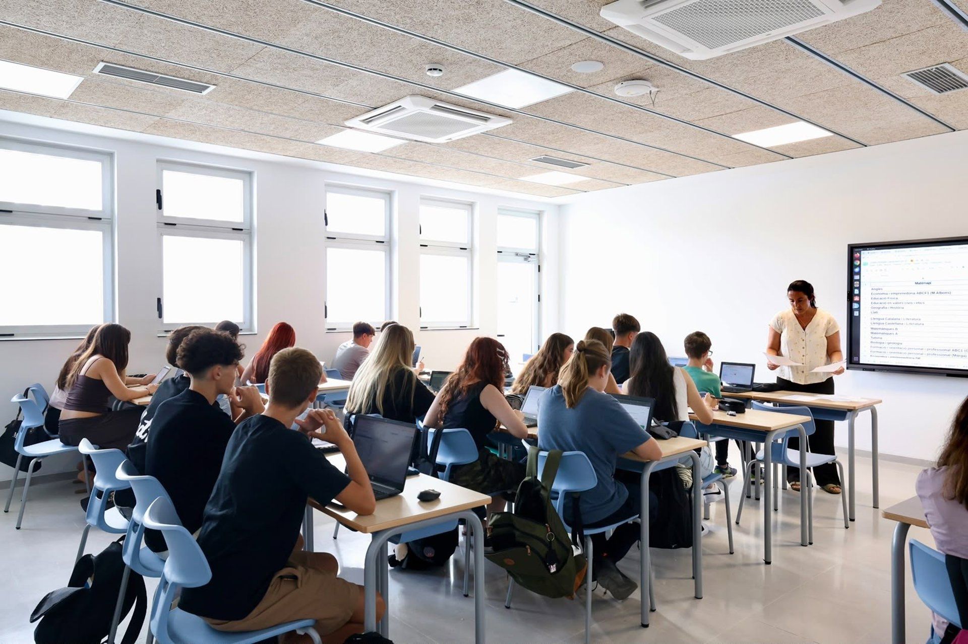 IA na educação: controle familiar é chave para sucesso, dizem docentes