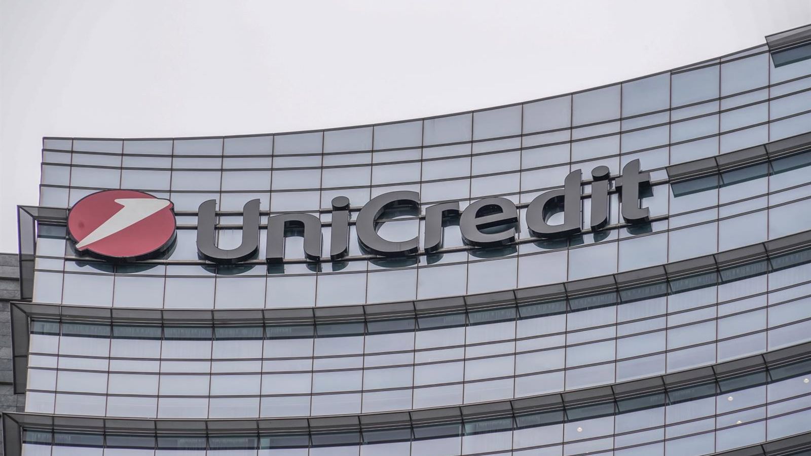 BCE aprova UniCredit em aquisição do Commerzbank e abre porta para controle
