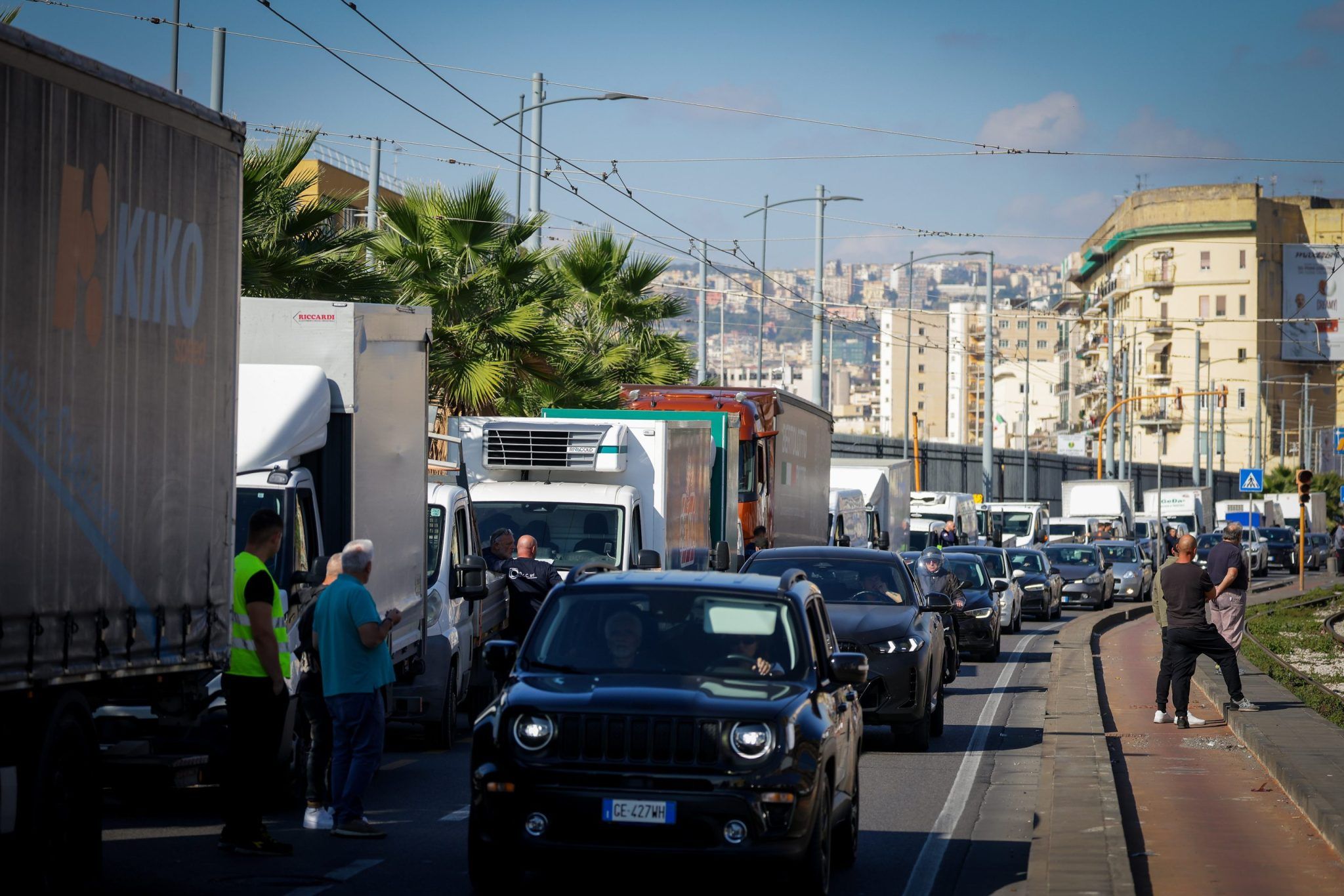 Greve de caminhoneiros paralisa produção de mussarela na Itália