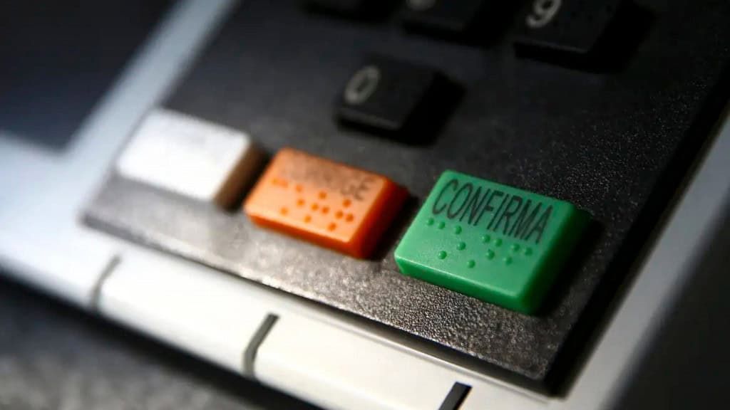 IA e vídeos falsos superam fake news como ameaça à democracia, diz CGI.br