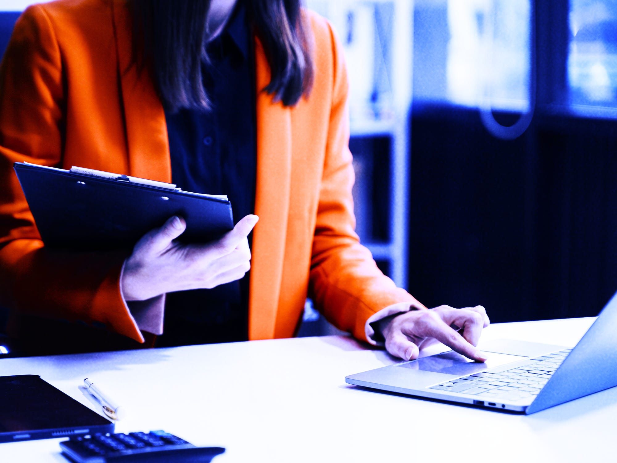 Empresas freiam gastos com IA — o fim da era do tokenmaxxing