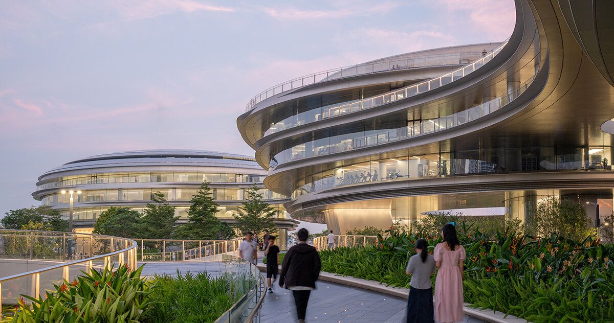 MAD eleva escritórios da Tencent em Shenzhen — arquitetura flutua sobre o espaço público