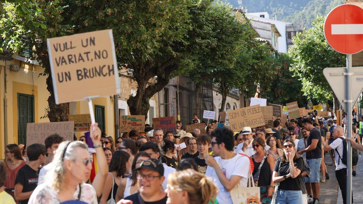 Em Palma, o governo celebra o turismo. A rua discorda
