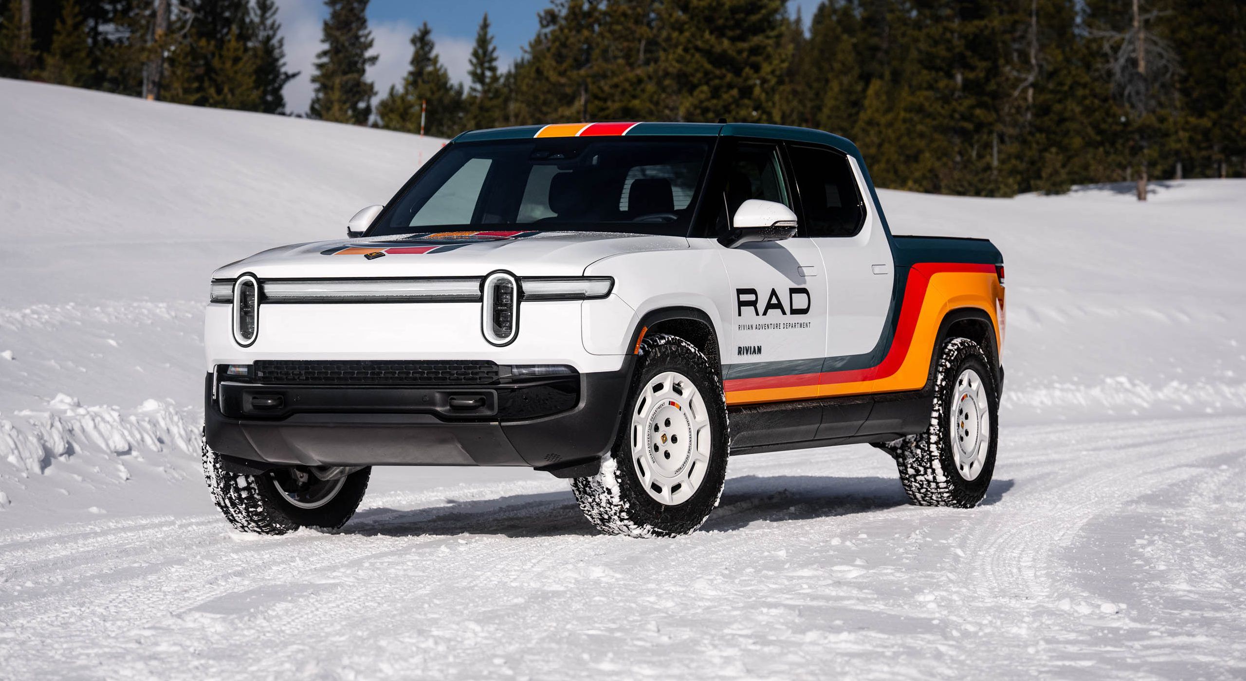 Rivian aposta no departamento RAD para destravar acessórios off-road