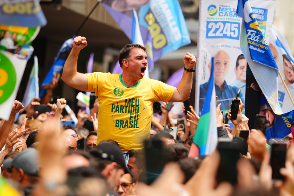 O STF se enreda, e Flávio Bolsonaro fatura a crise