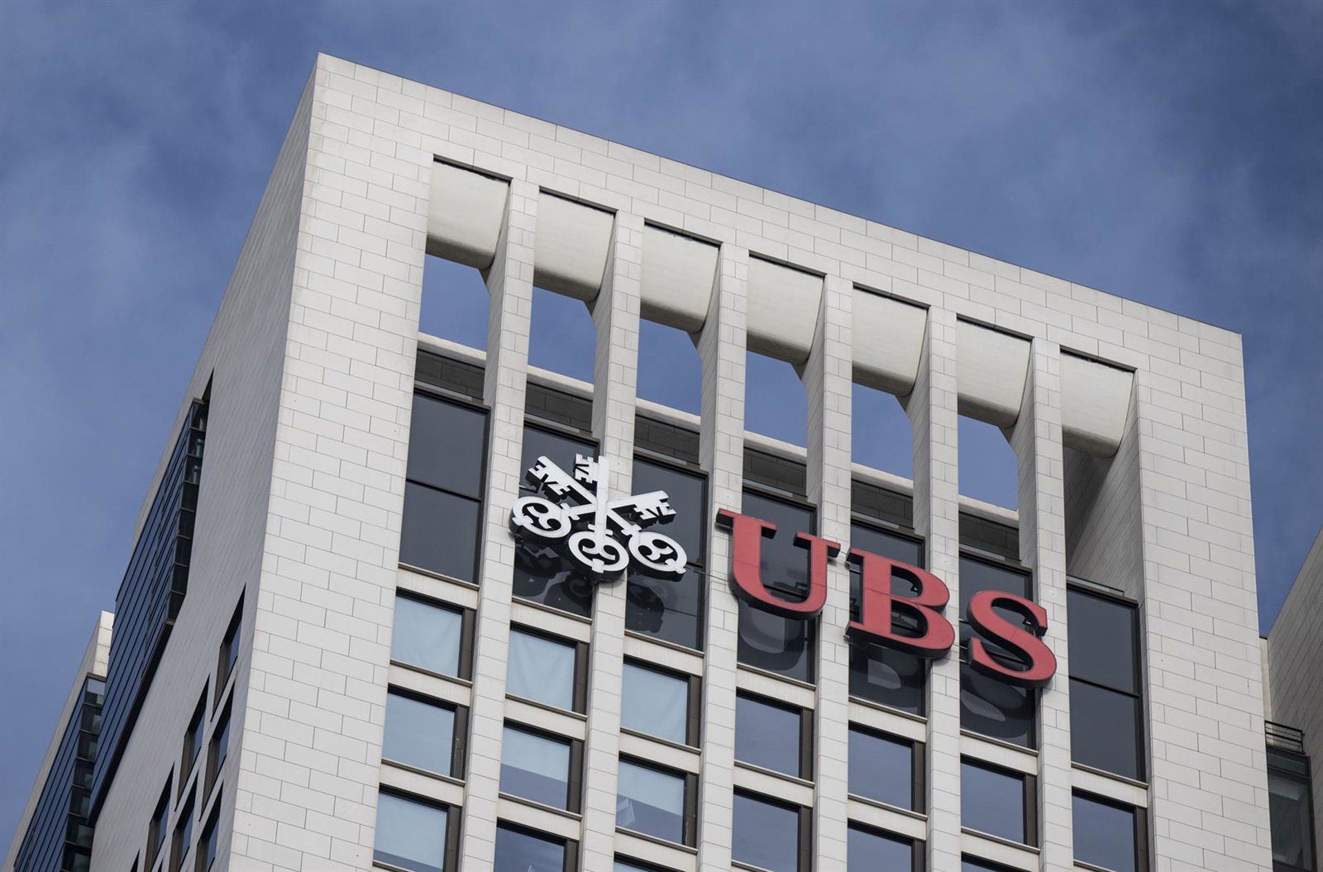 UBS considera fusão com Morgan Stanley para fugir de regulação suíça