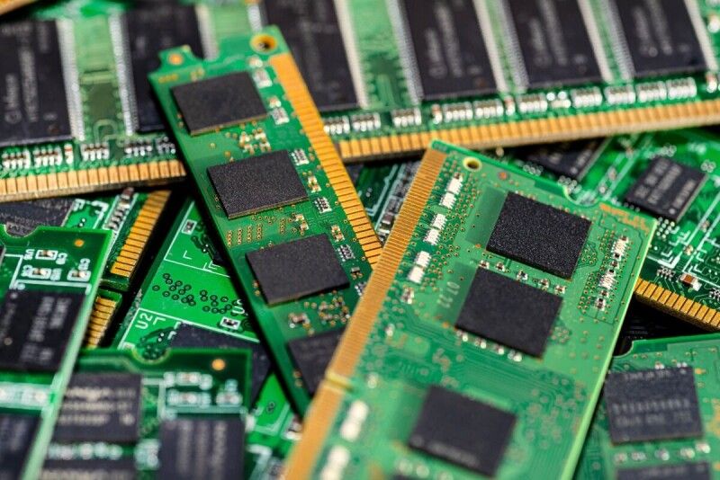 Crise de memória força fabricantes a retroceder para padrões DDR2 e DDR3