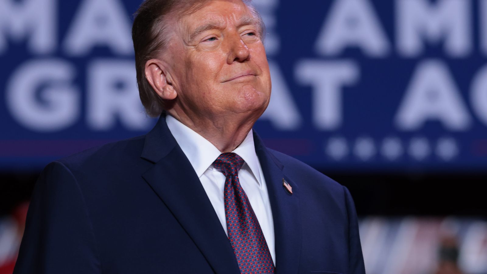Governo Trump recebe US$ 100 milhões em créditos de computação para IA