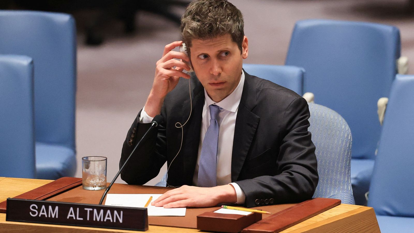 Sam Altman na ONU: IA potente não pode impor visão de mundo