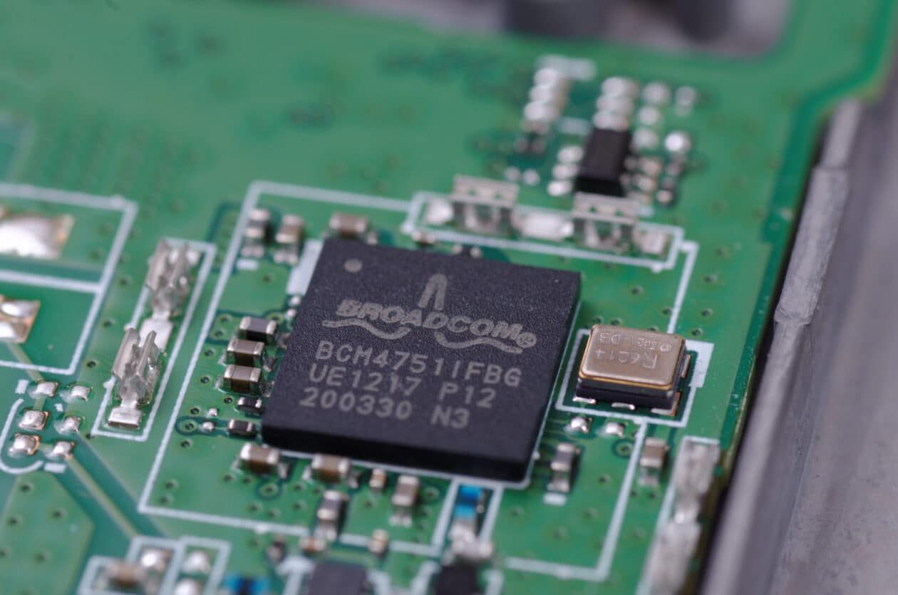 Broadcom garante contrato de longo prazo com Apple até 2031