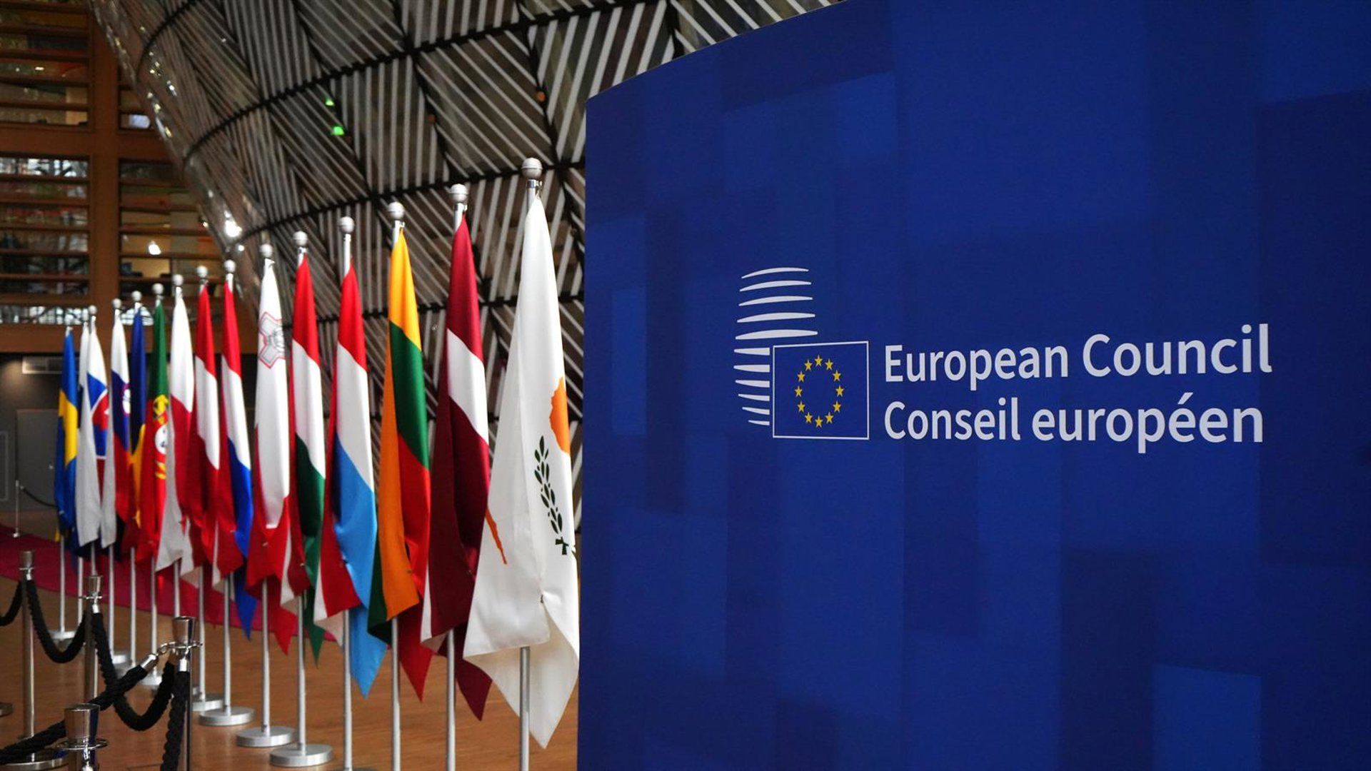 Líderes da UE travam disputa por orçamento — austeridade enfrenta necessidade de modernização