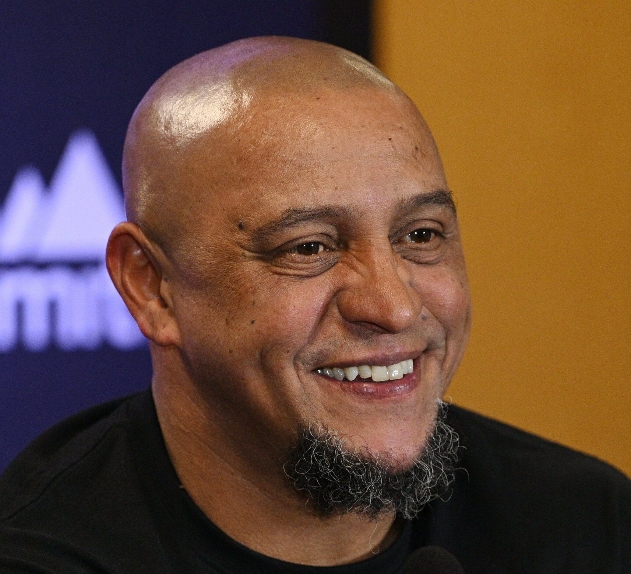 Roberto Carlos perde 99% da fortuna nos gramados; lições para atletas
