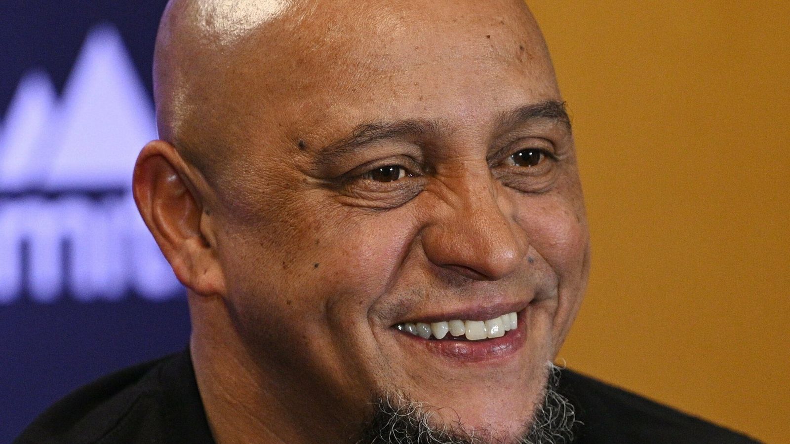 Roberto Carlos perde 99% da fortuna nos gramados; lições para atletas