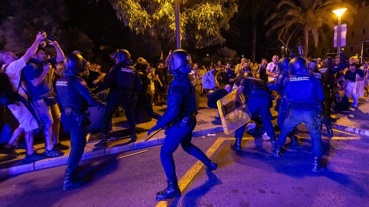 A ressaca do turismo: governo espanhol admite violência policial em Palma