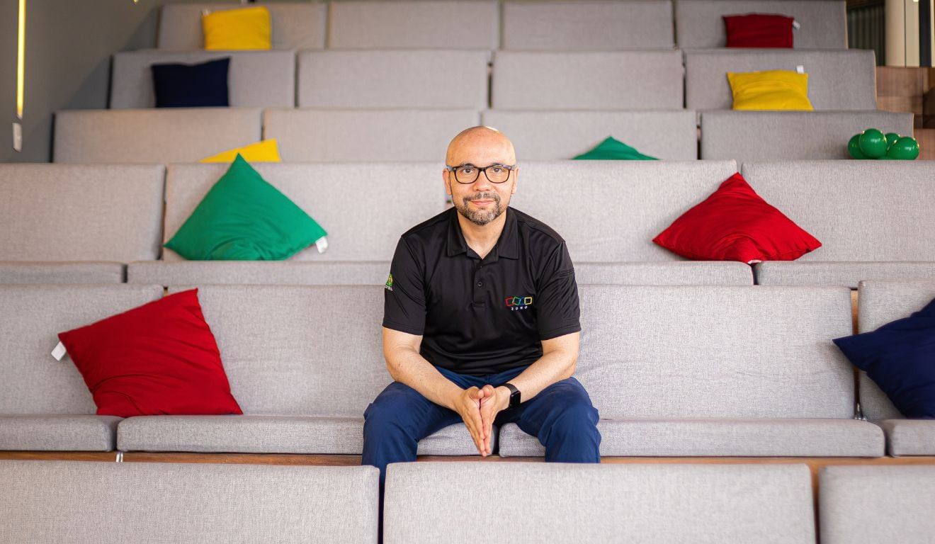 Zoho mira segundo lugar global e projeta ultrapassar EUA em receita