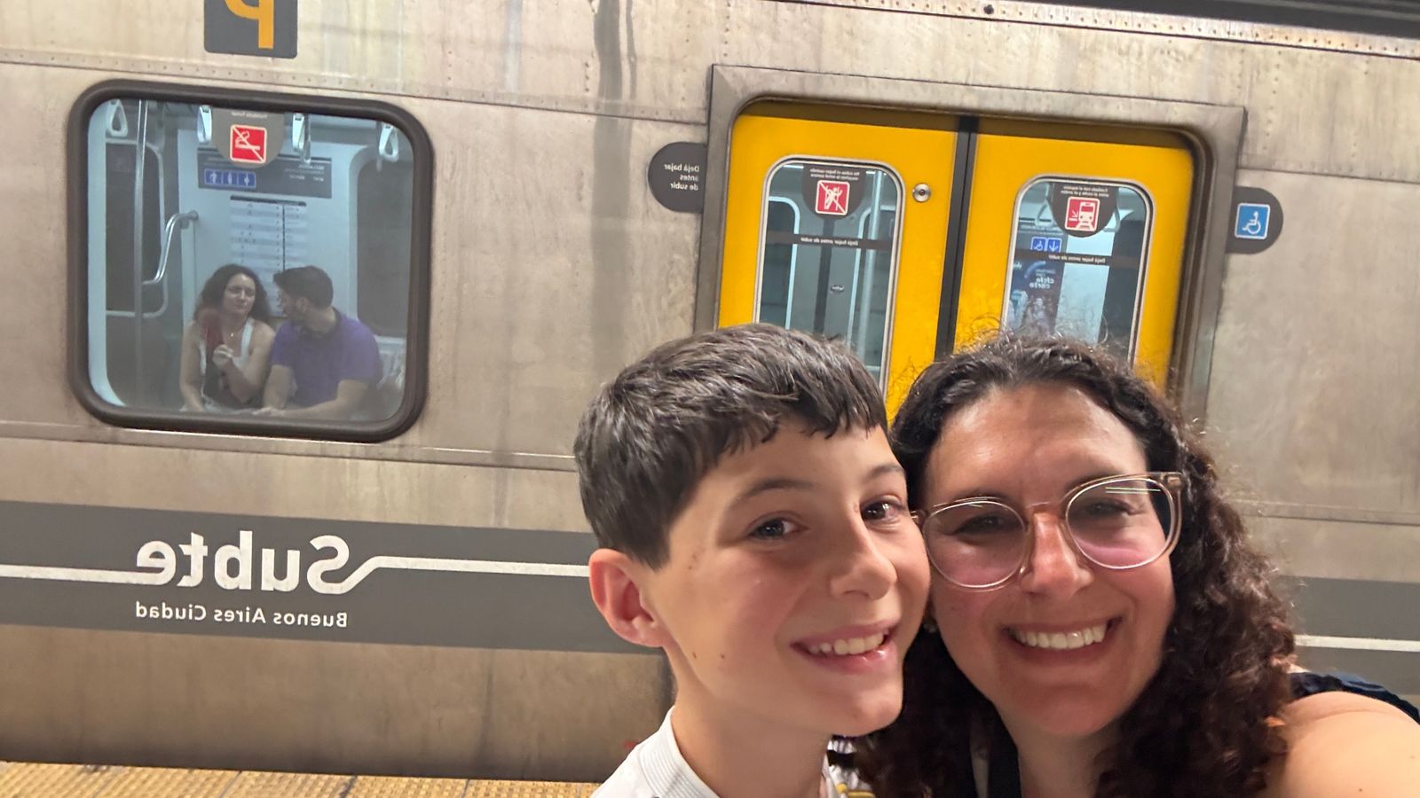 Viagens solo dos pais como catalisador de autonomia infantil