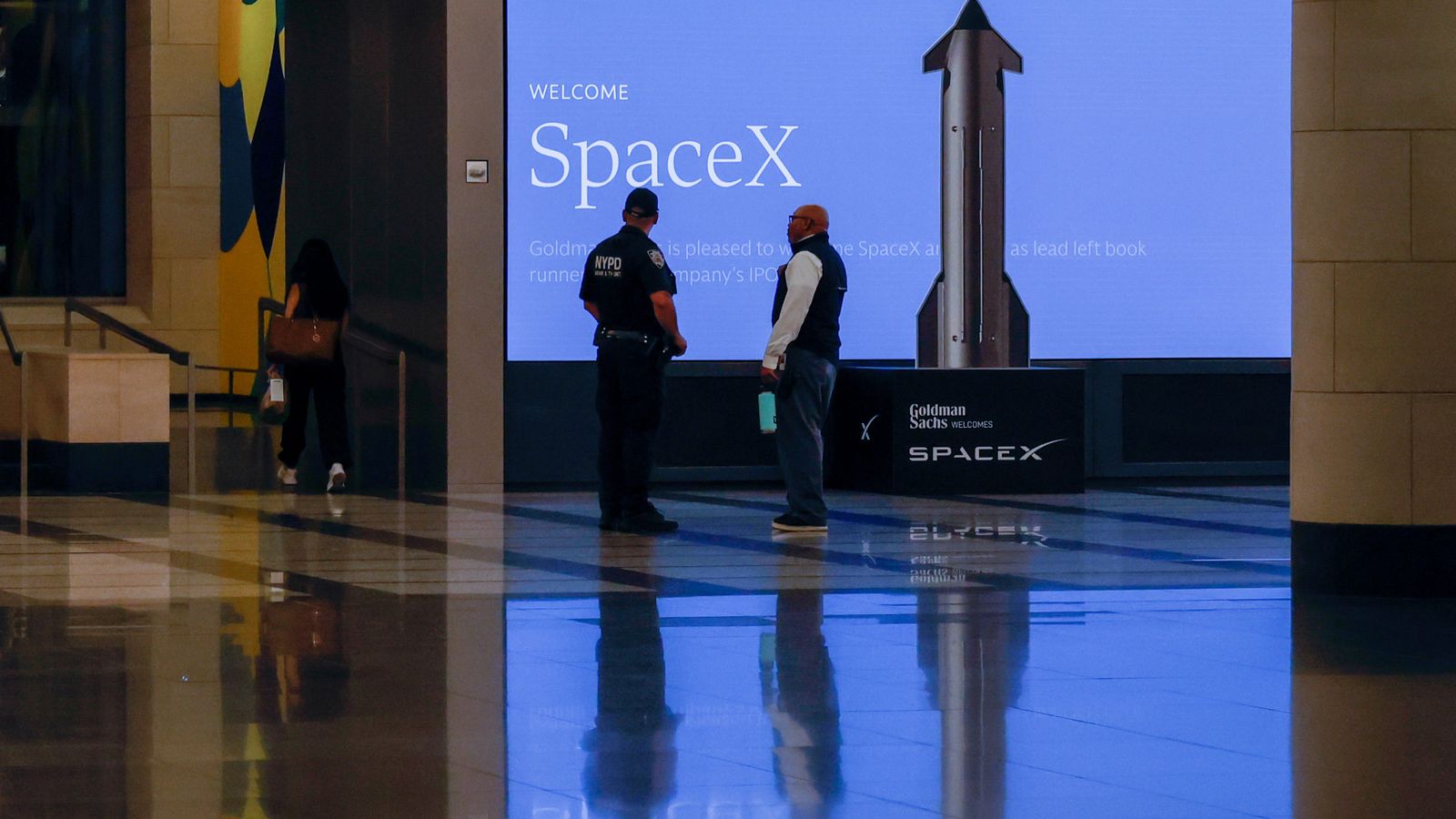 Goldman Sachs e Morgan Stanley exibem decoração da SpaceX em meio à euforia por IPO recorde